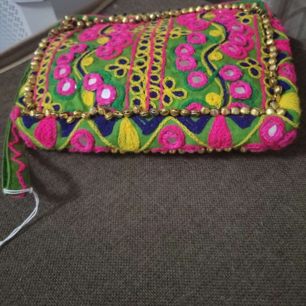 Simitri Clutch - Picture 3 of 5
